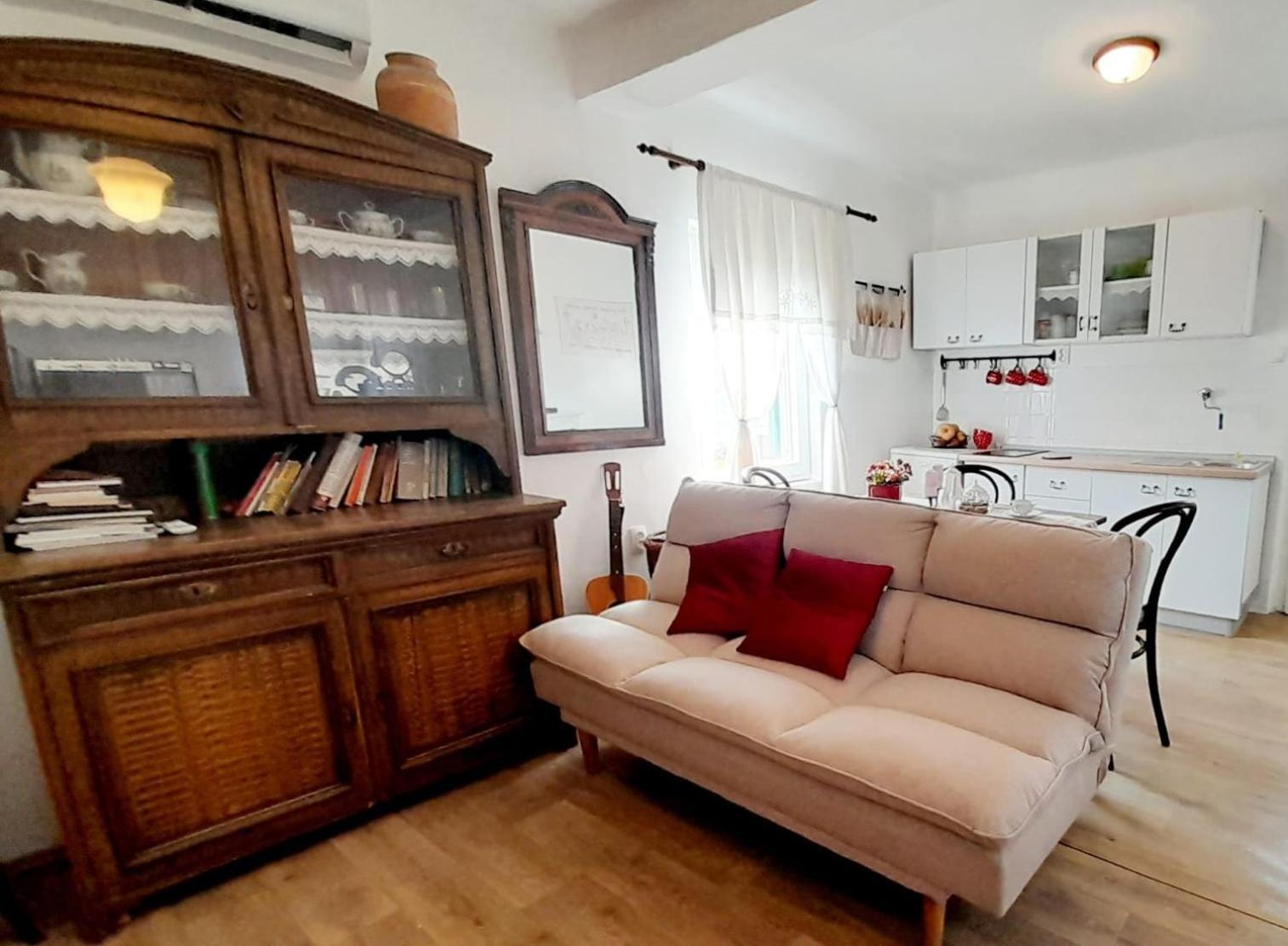 Dida Roko, Rustikalni Apartman S Terasom Kaštela エクステリア 写真