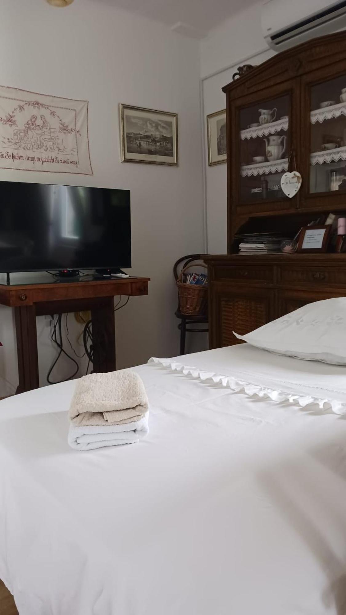 Dida Roko, Rustikalni Apartman S Terasom Kaštela エクステリア 写真